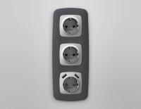 Лицевая панель OMEGA (Серебро глянец) для электрической розетки с/з со шторками 2USB A+A QUANT (Ambrella Volt, OP4090)